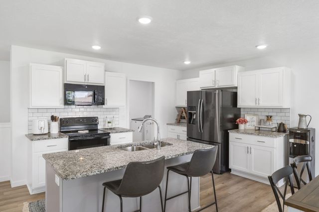 202 North Cheyenne Valley Road, Nixa, MO 65714