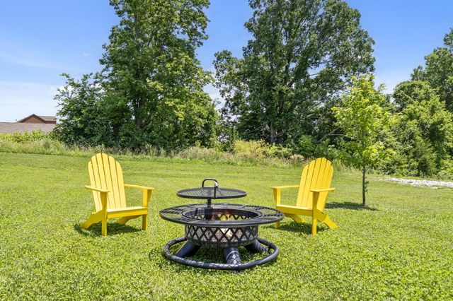 202 North Cheyenne Valley Road, Nixa, MO 65714