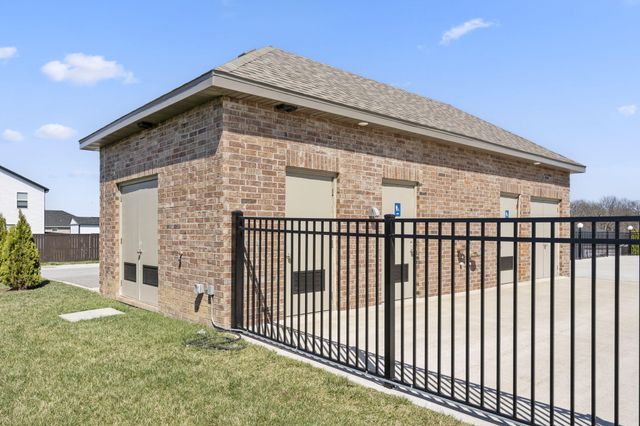 202 North Cheyenne Valley Road, Nixa, MO 65714