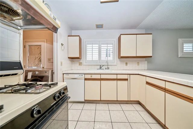 910 Eroica, Monterey Park, CA 91755