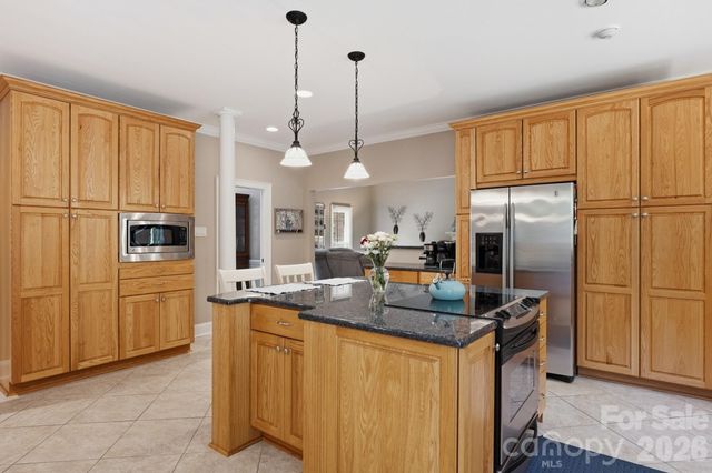918 Hanover Drive NW, Concord, NC 28027