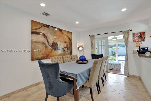 30 NE 48th Ct, Oakland Park, FL 33334