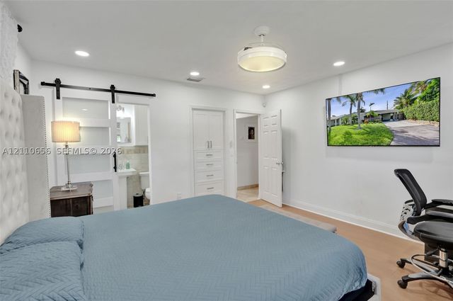 30 NE 48th Ct, Oakland Park, FL 33334