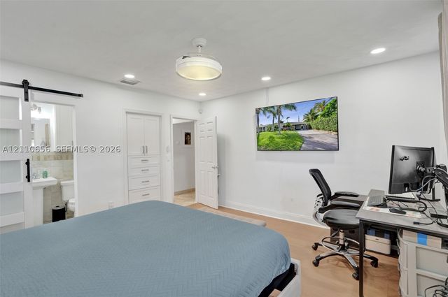 30 NE 48th Ct, Oakland Park, FL 33334