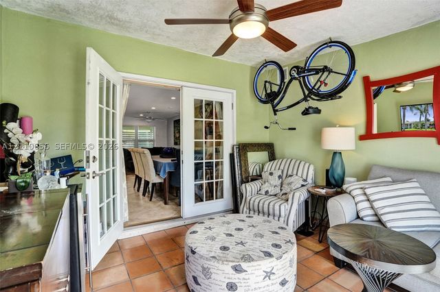 30 NE 48th Ct, Oakland Park, FL 33334