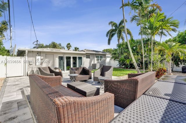 30 NE 48th Ct, Oakland Park, FL 33334