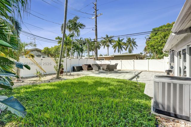 30 NE 48th Ct, Oakland Park, FL 33334