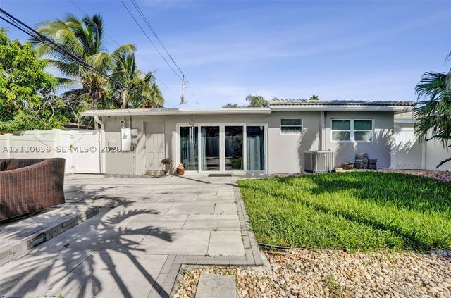 30 NE 48th Ct, Oakland Park, FL 33334