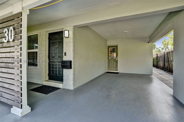 30 NE 48th Ct, Oakland Park, FL 33334