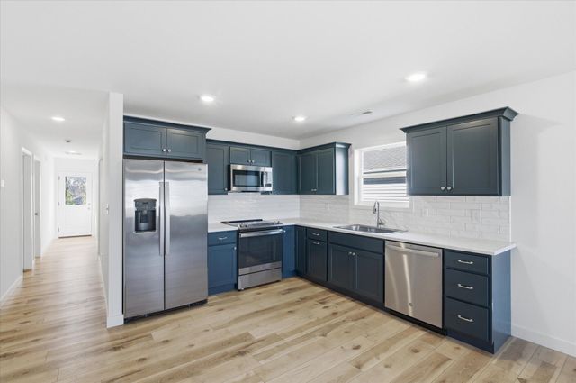 2609 FRAZIER LP, Columbia, MO 65202