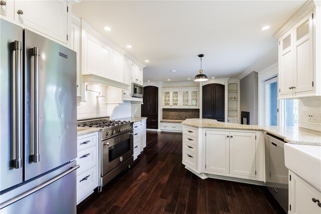 36 Locke Drive, Pittsford, NY 14534