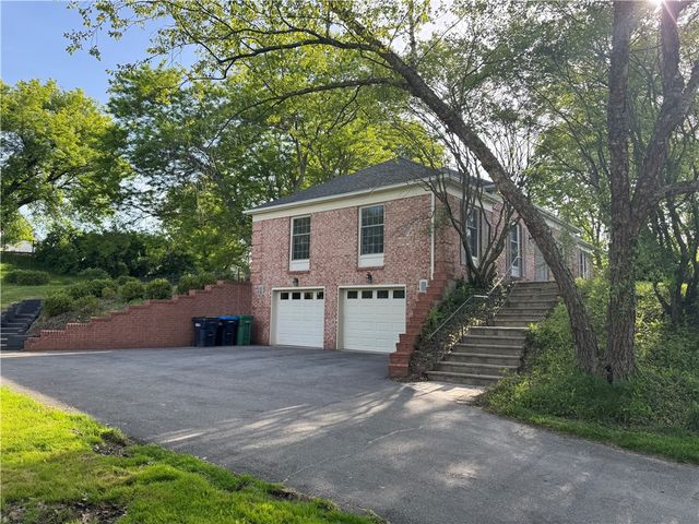 36 Locke Drive, Pittsford, NY 14534