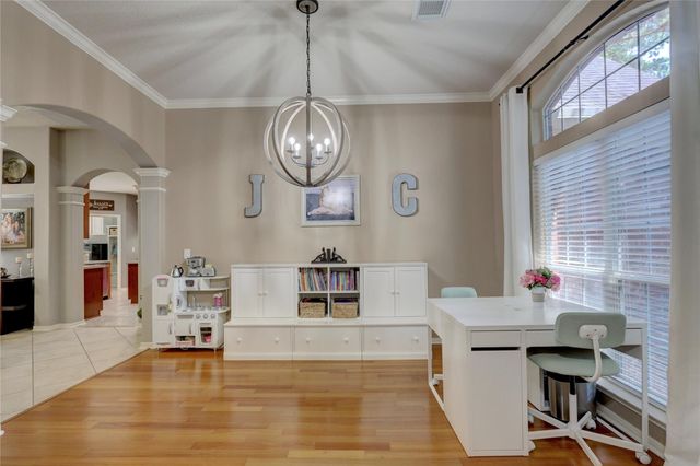 19 S Linton Ridge Circle, The Woodlands, TX 77382
