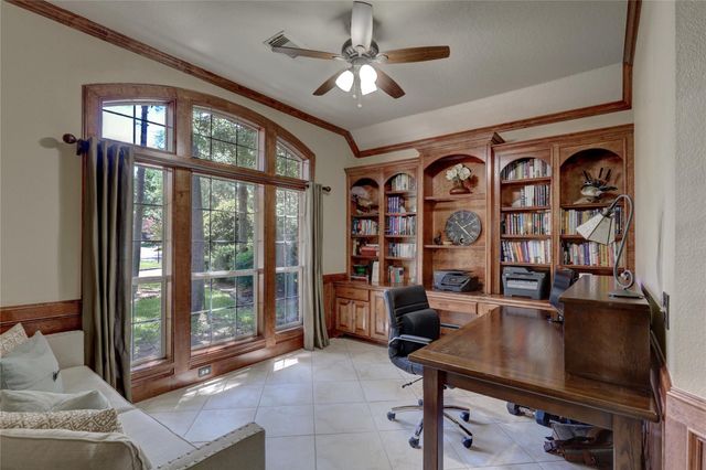 19 S Linton Ridge Circle, The Woodlands, TX 77382