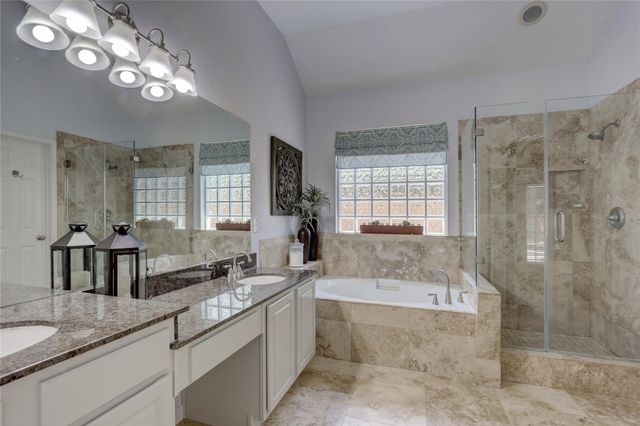 19 S Linton Ridge Circle, The Woodlands, TX 77382
