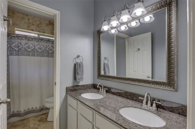 19 S Linton Ridge Circle, The Woodlands, TX 77382