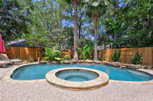 19 S Linton Ridge Circle, The Woodlands, TX 77382