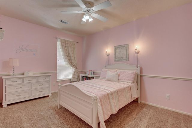 19 S Linton Ridge Circle, The Woodlands, TX 77382
