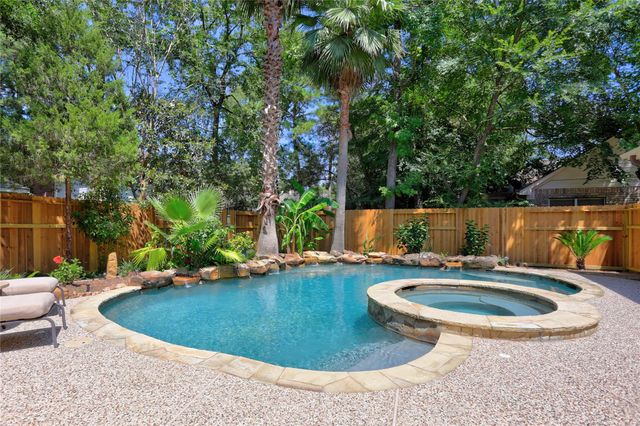 19 S Linton Ridge Circle, The Woodlands, TX 77382
