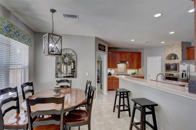 19 S Linton Ridge Circle, The Woodlands, TX 77382