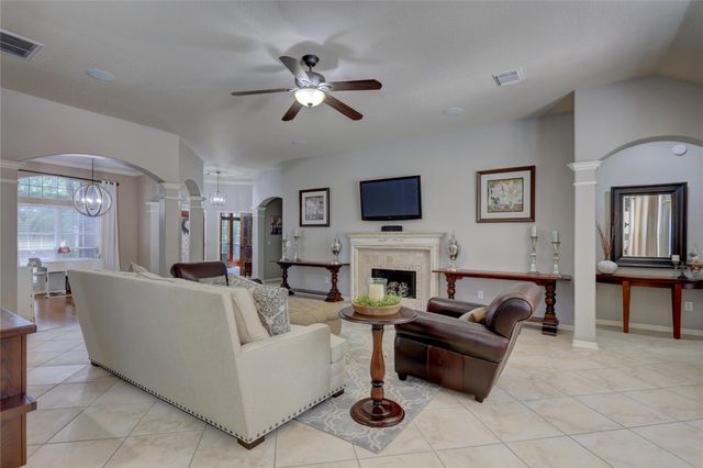 19 S Linton Ridge Circle, The Woodlands, TX 77382