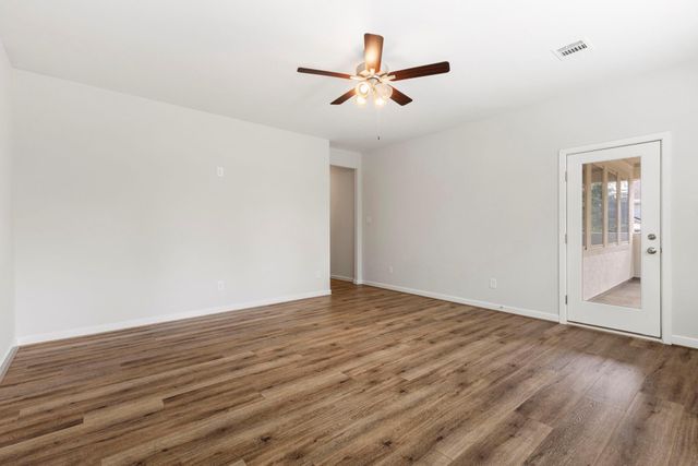 11 Floral Vista Drive, Tomball, TX 77375