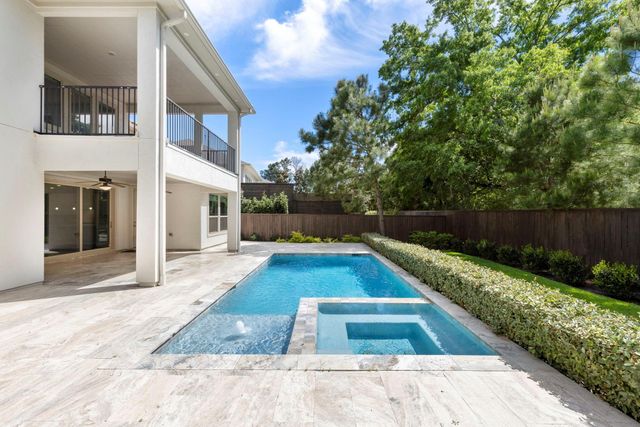 11 Floral Vista Drive, Tomball, TX 77375