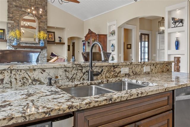 4801 Keystone Ridge SE, Cedar Rapids, IA 52403