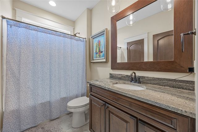 4801 Keystone Ridge SE, Cedar Rapids, IA 52403