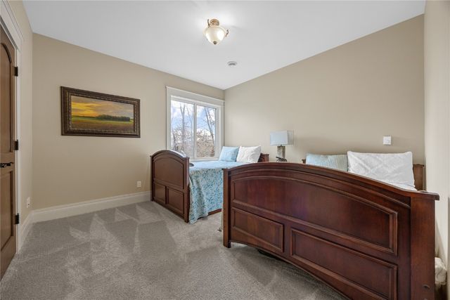 4801 Keystone Ridge SE, Cedar Rapids, IA 52403