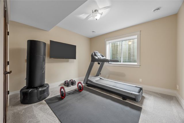 4801 Keystone Ridge SE, Cedar Rapids, IA 52403