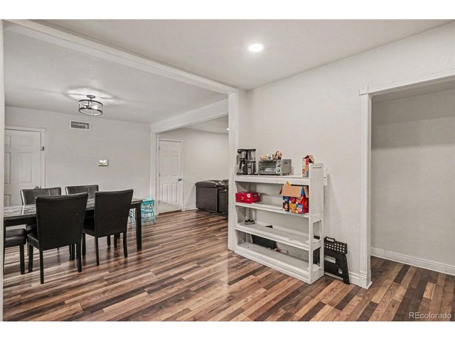 873 Troy St, Aurora, CO 80011