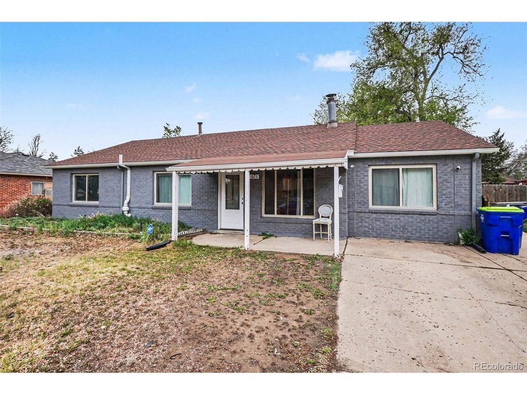 873 Troy St, Aurora, CO 80011