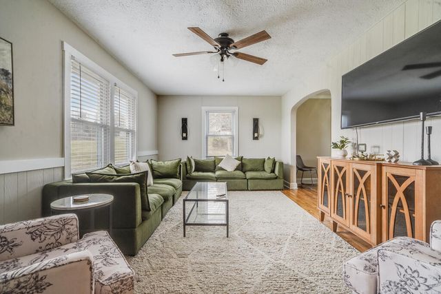 2767 Bardstown Trail, Waddy, KY 40076