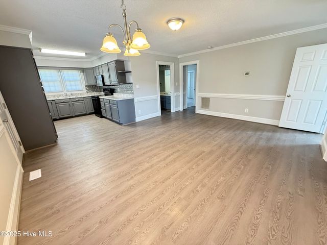 120 Ridgecrest Drive, Mount Olive, NC 28365