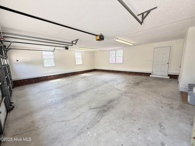 120 Ridgecrest Drive, Mount Olive, NC 28365
