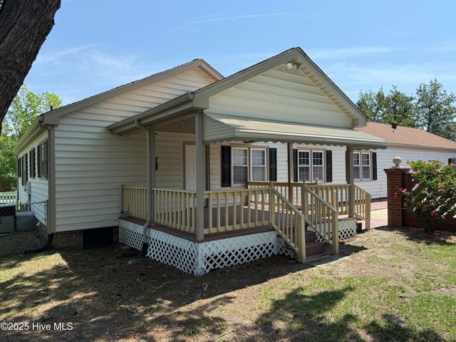 120 Ridgecrest Drive, Mount Olive, NC 28365