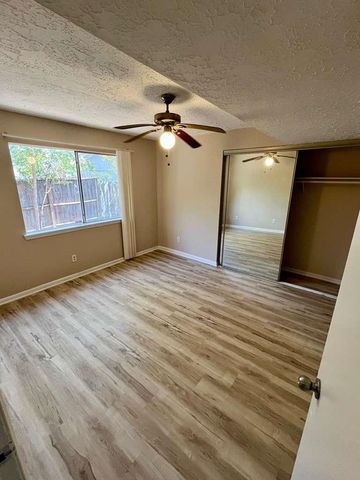 13511 Quetzal Lane, Houston, TX 77083