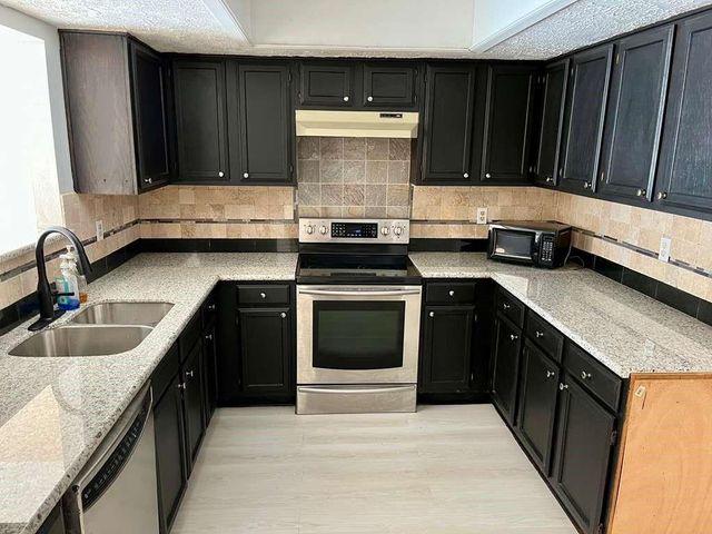 13511 Quetzal Lane, Houston, TX 77083