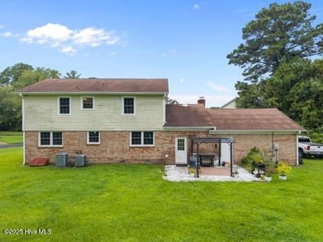 211 Converse Drive, Jacksonville, NC 28546
