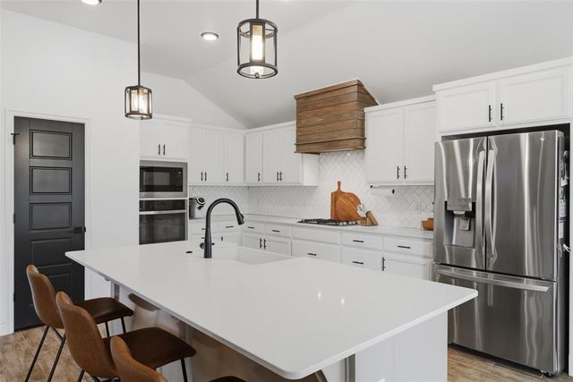 801 Mount Irving Way, Norman, OK 73071