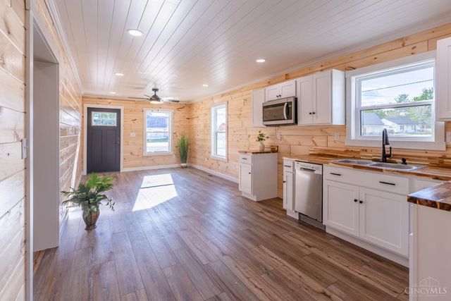 14690 St Rt 136, Winchester, OH 45697