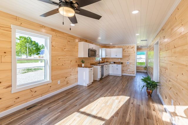 14690 St Rt 136, Winchester, OH 45697