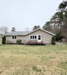 1 Crystal Lake Dr, Carver, MA 02330