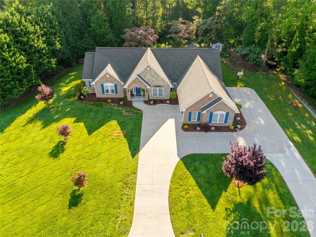 115 Country Club Drive, Morganton, NC 28655