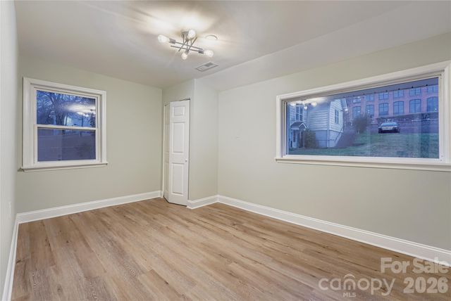 307 S Ransom Street, Gastonia, NC 28052