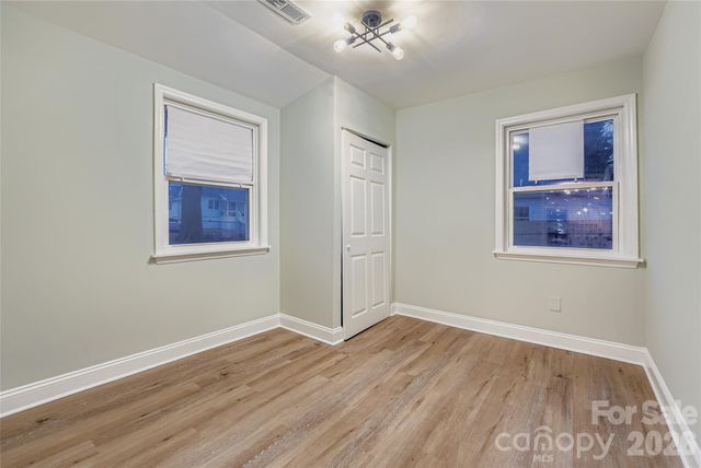 307 S Ransom Street, Gastonia, NC 28052