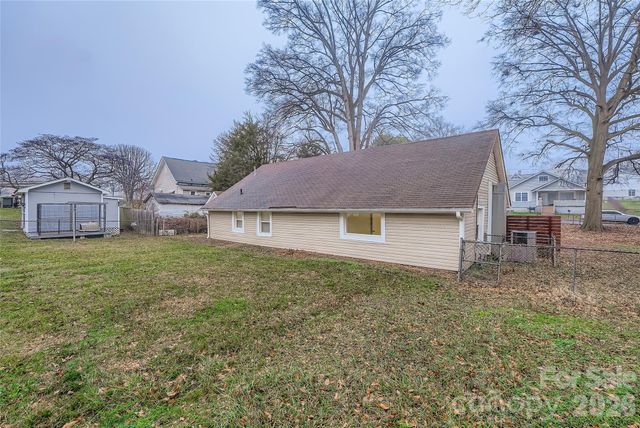307 S Ransom Street, Gastonia, NC 28052