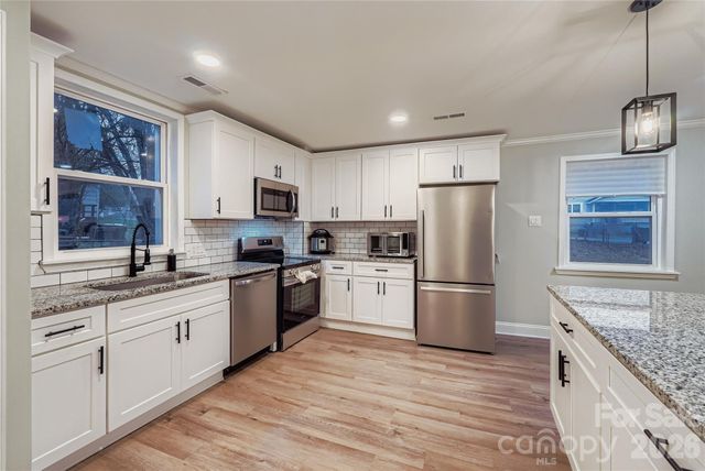 307 S Ransom Street, Gastonia, NC 28052