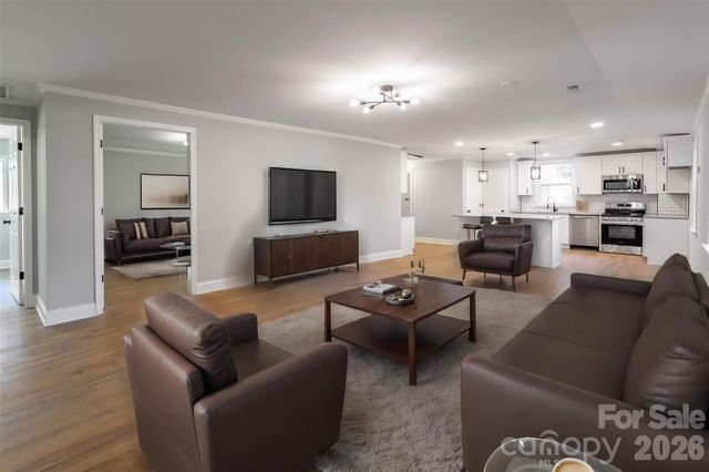 307 S Ransom Street, Gastonia, NC 28052